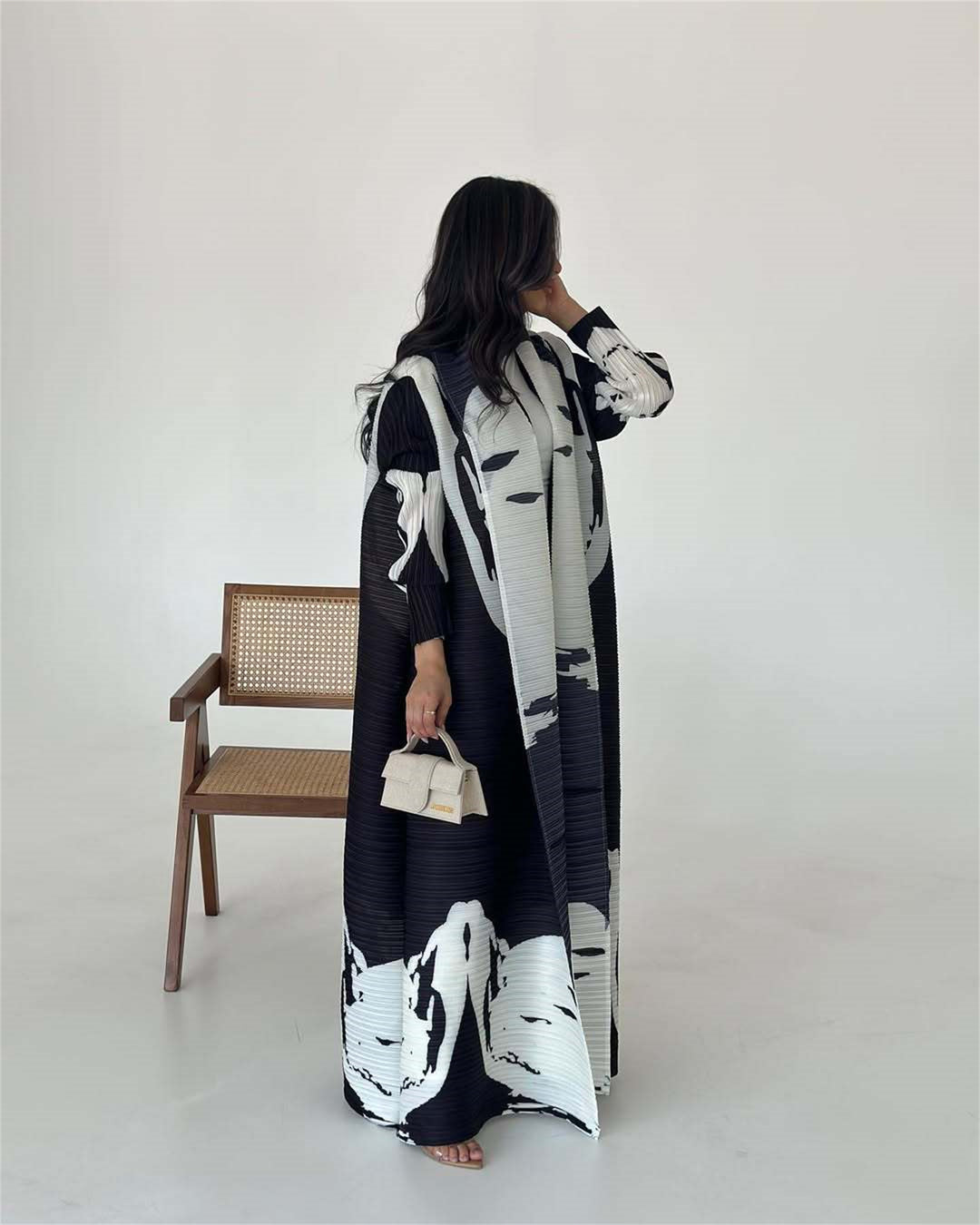 Women's Temperament Cardigan A Bai Ya Robe