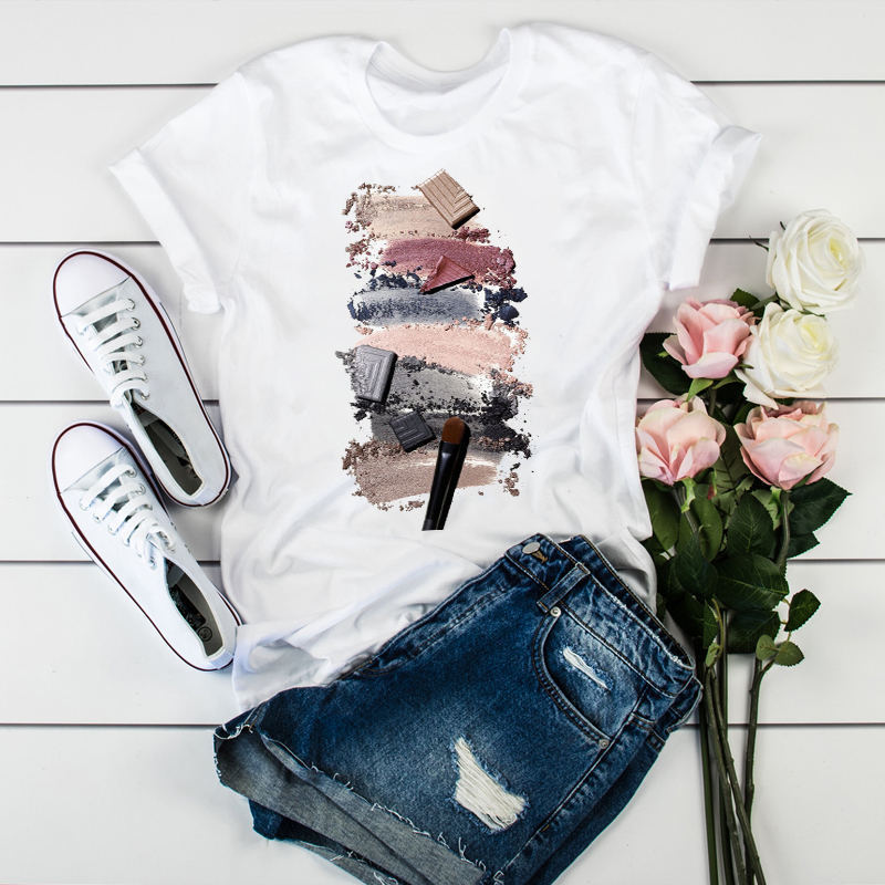 Chic Summer Graphic Tee – Women’s Short Sleeve Fashion Top