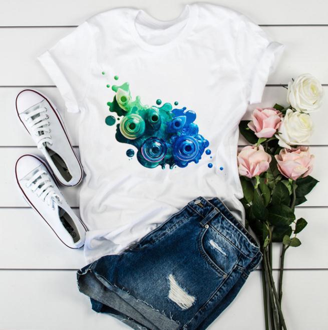 Chic Summer Graphic Tee – Women’s Short Sleeve Fashion Top