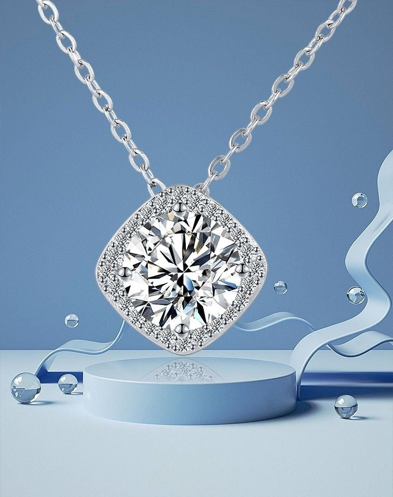 Bright Heart Square Model Necklace